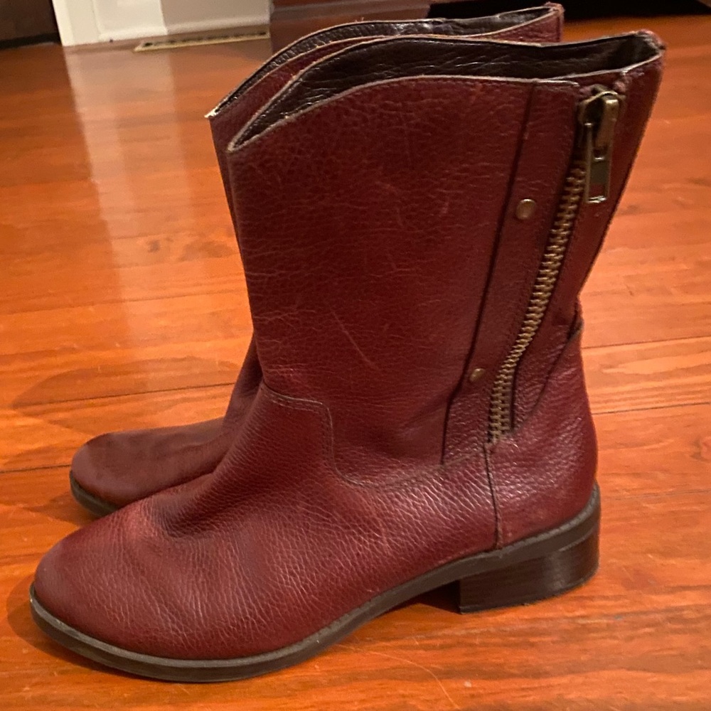 Jessica Simpson leather boots